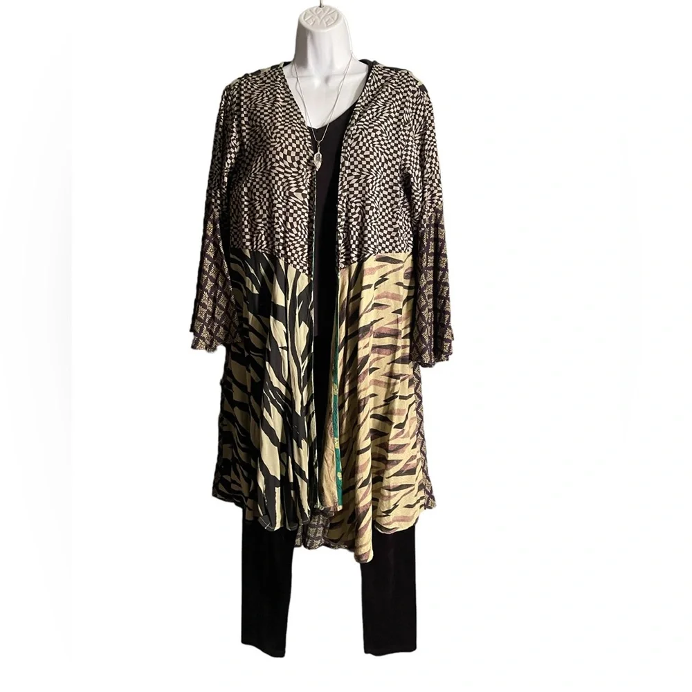 NWT.  CARDIGAN by Sacred Threads. L/XL.  LG/CL/GR01.    222622 - Picture 2 of 4